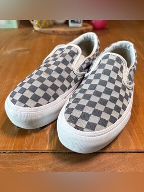 Classic Slip-On Checkerboard Canvas Sneakers - Gray & White